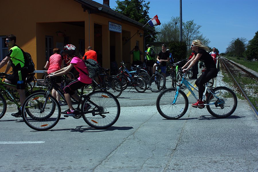 1324590610154131566005102121579