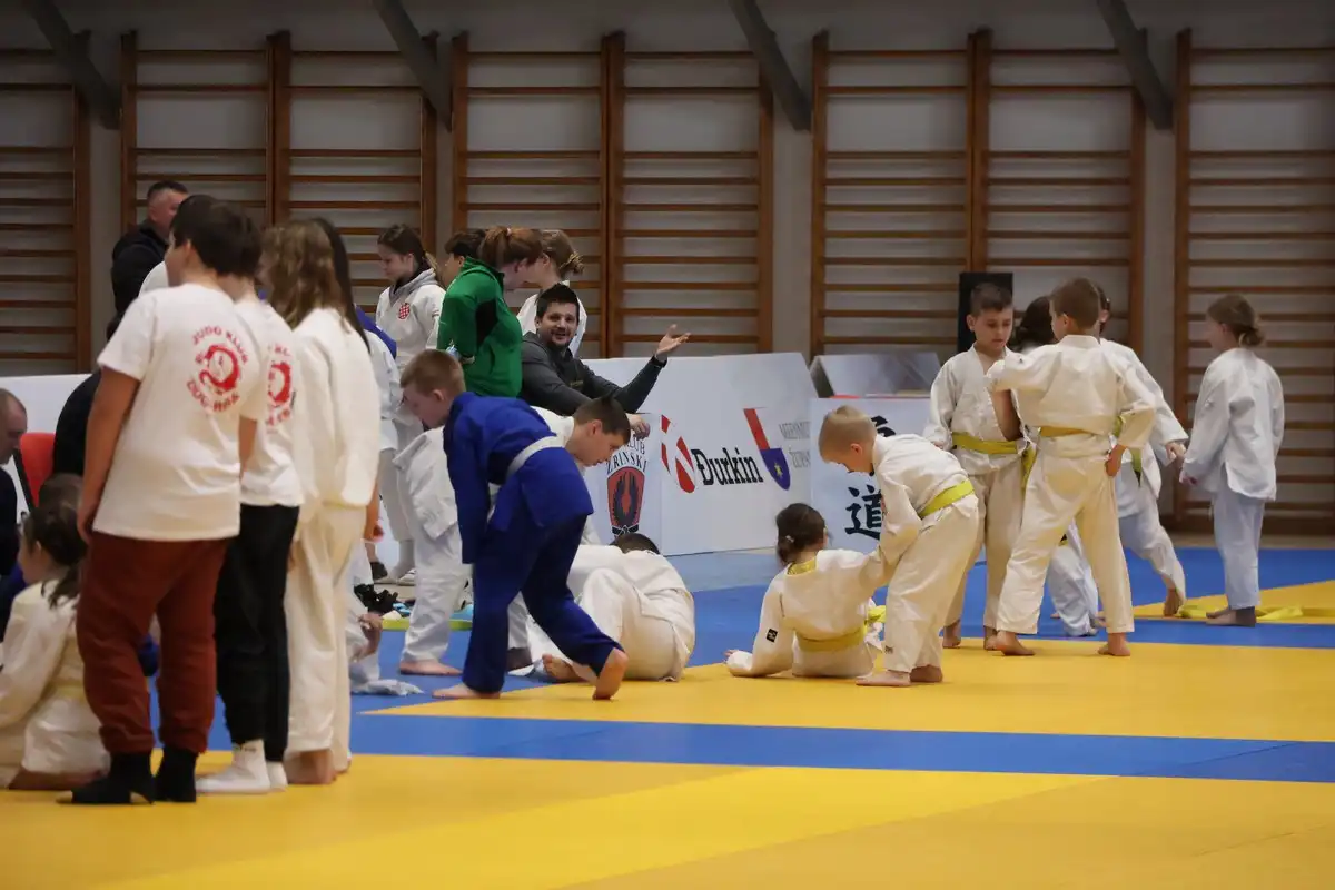 427871562_781987047288634_1872704969638792104_n