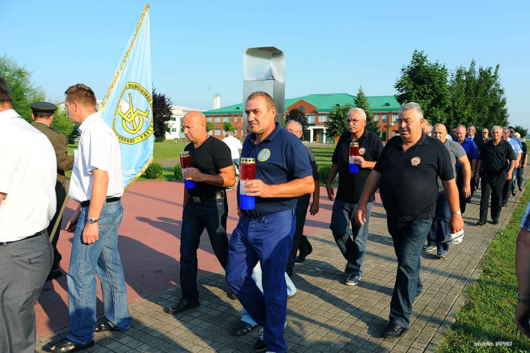 304612734dsc9938390165