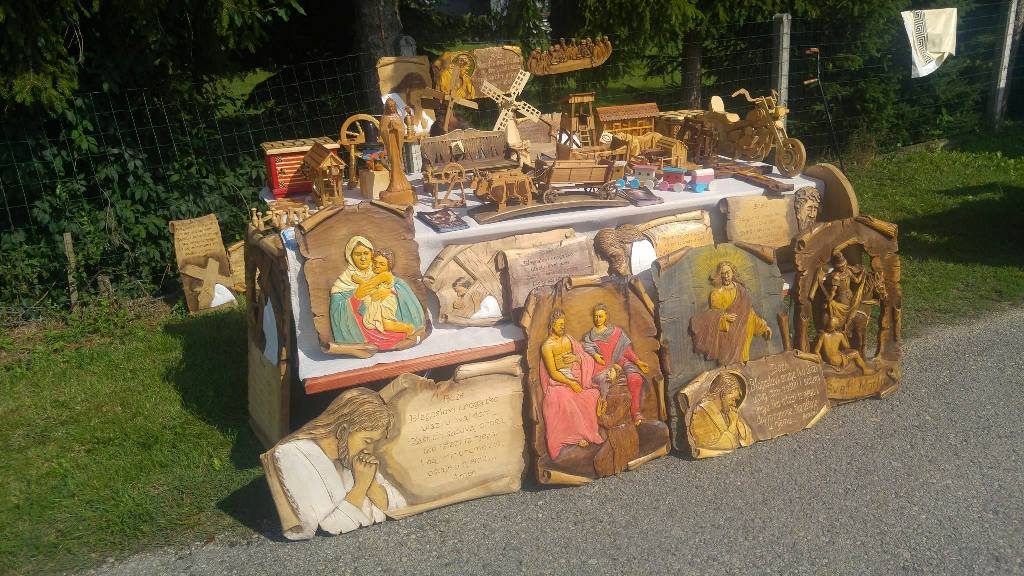 1403739210097187391259576140329