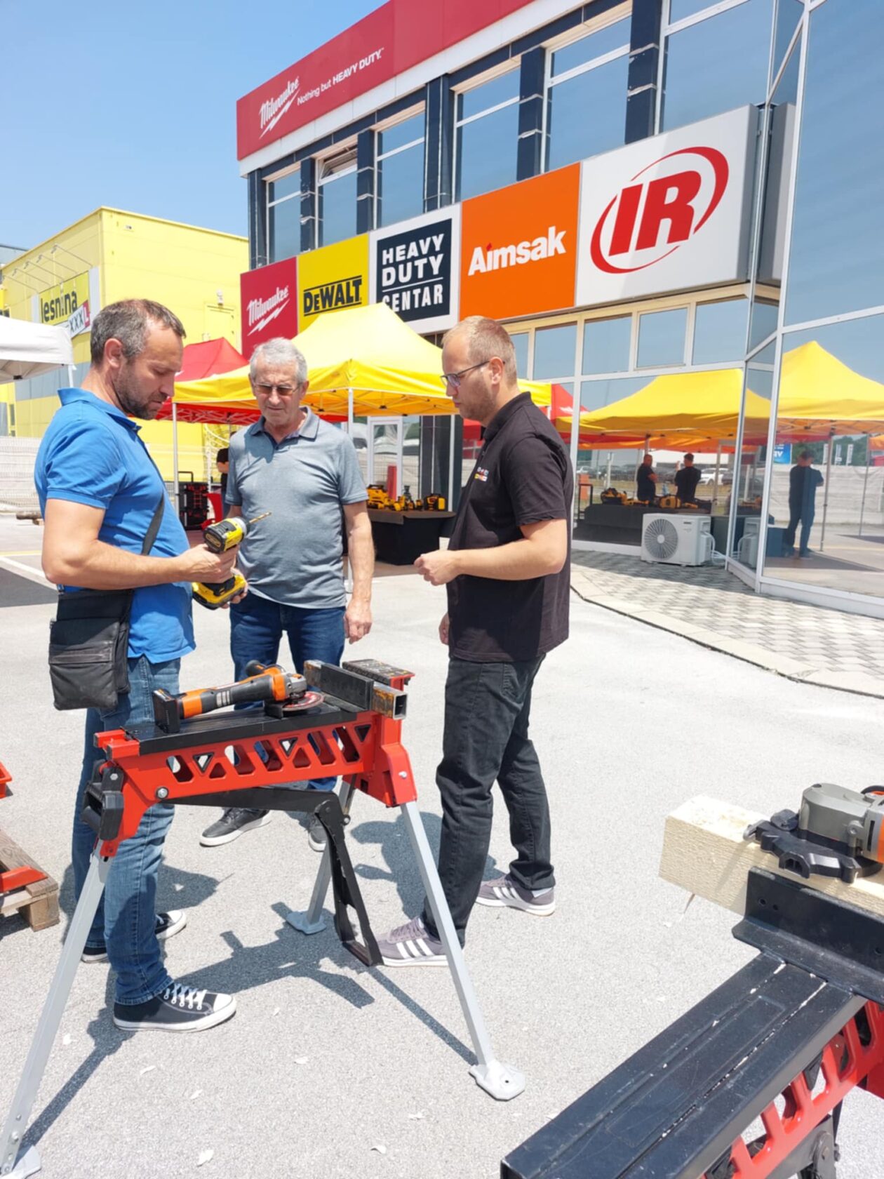 42dc7be6-d53b-4f80-be6e-6dd2259d8fe2