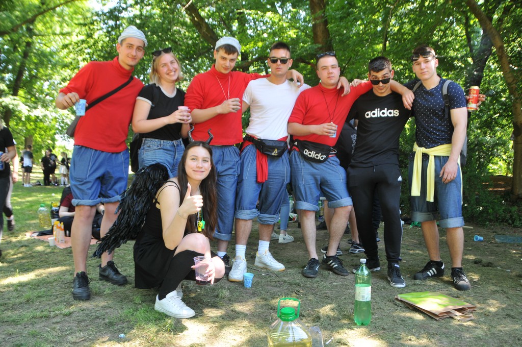 Maturanti se zabavljaju u čakovečkom parku