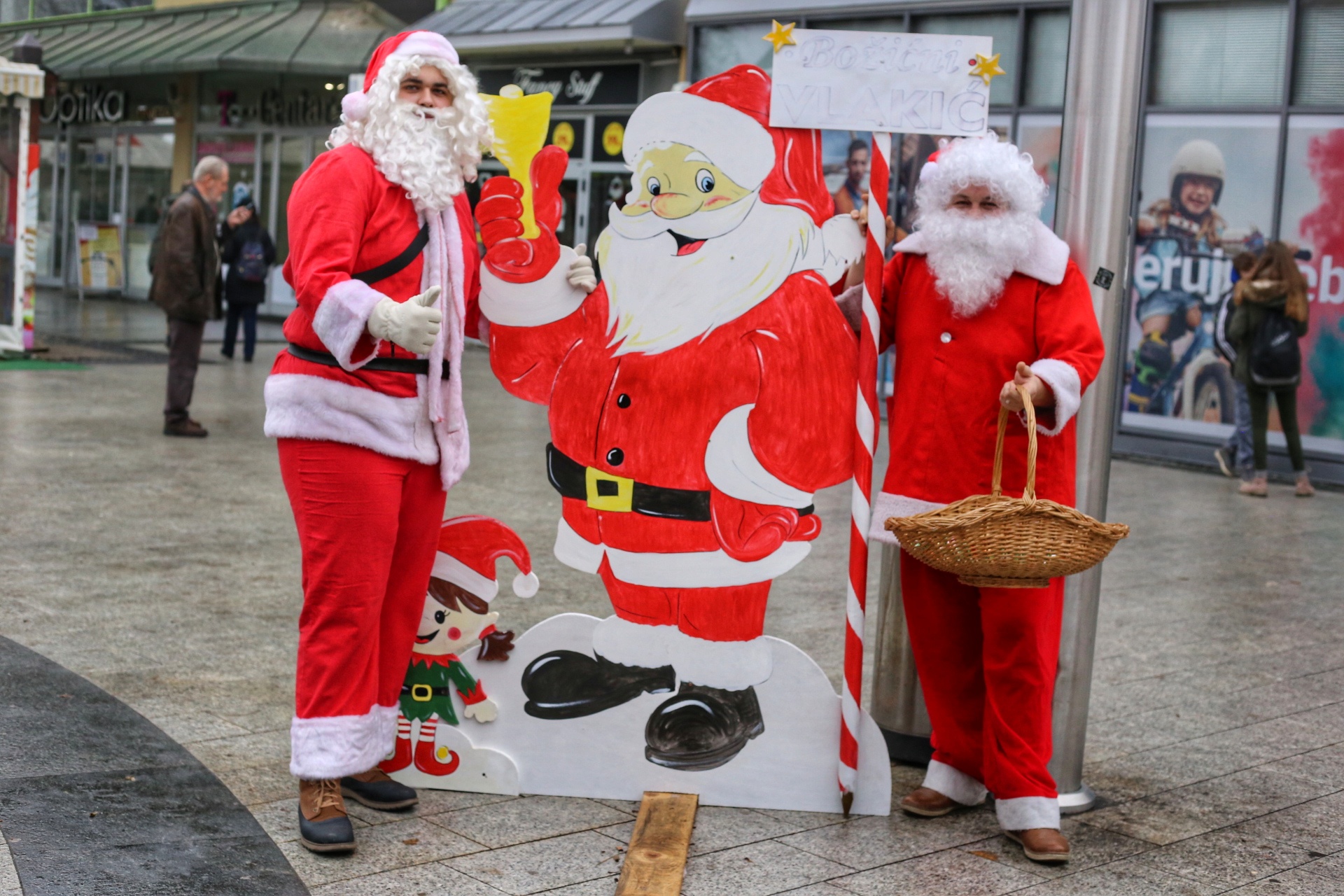 Pjesma i delicije budućih hotelijera u središtu Čakovca