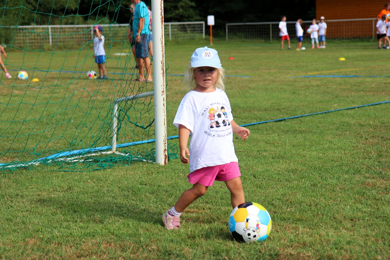 Vesela škola nogometa u Malom Mihaljevcu