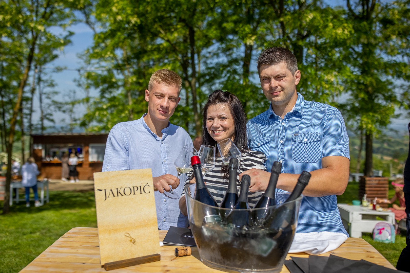Na Mađerkinom bregu održan Pjenušavi doručak u vinogradu