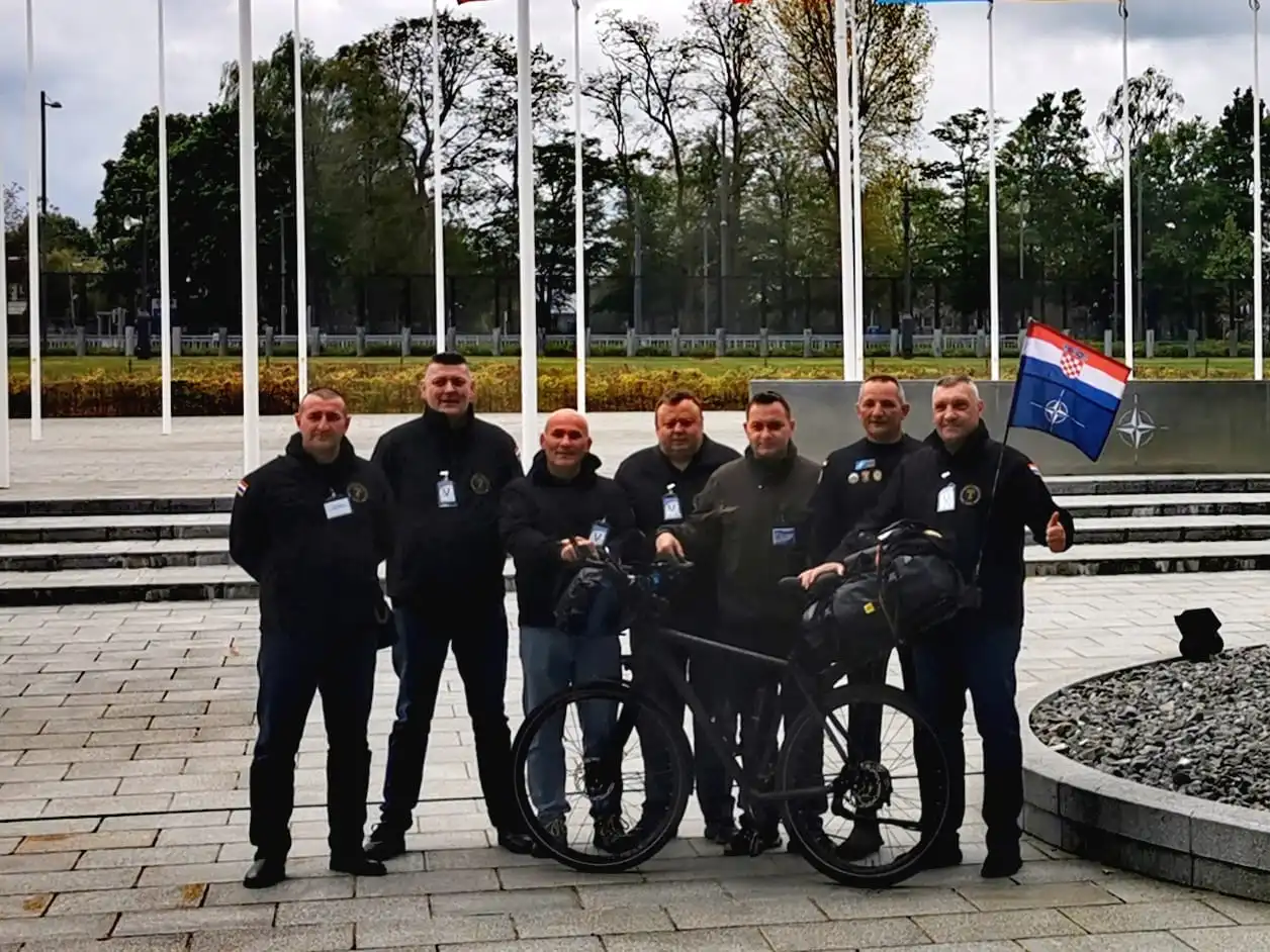 438118069_2889656031187715_8838541756914912196_n 438118069_2889656031187715_8838541756914912196_n