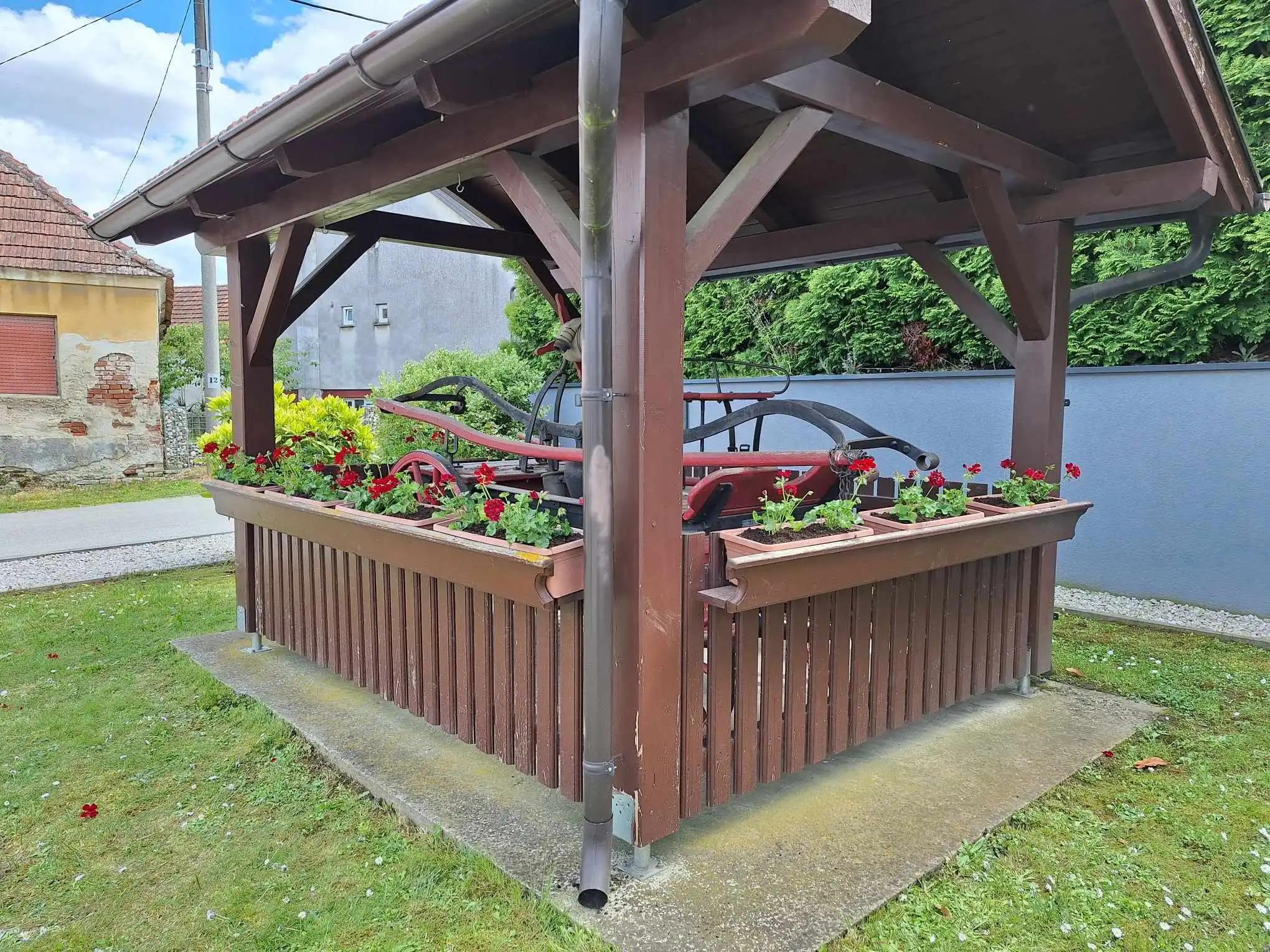 dvd podturen 2024 vatrogasna šprica dvd podturen 2024 vatrogasna šprica