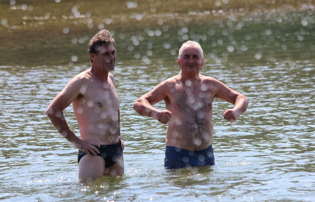 Međimurke i Međimurci spas od ljetnih vrućina potražili uz rijeku Dravu