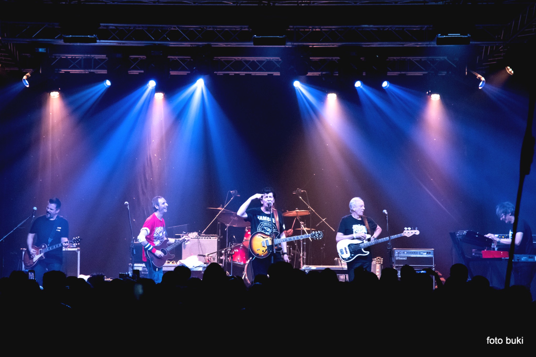 Koncert Bajage & Instruktora u rasprodanoj Hali Zagreb