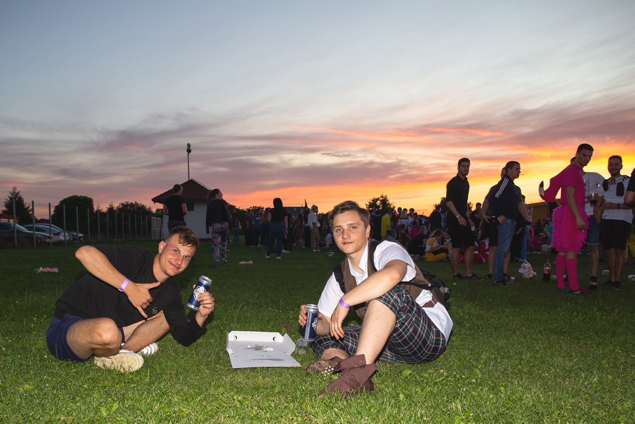 MATURANTI SE ZABAVLJAJU Odlična zabava za kraj na Mesapu