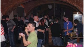 slika0001 Antrum (Petak i subota, 22. i 23.3.2013 – Mladen Burnać i Queens party)