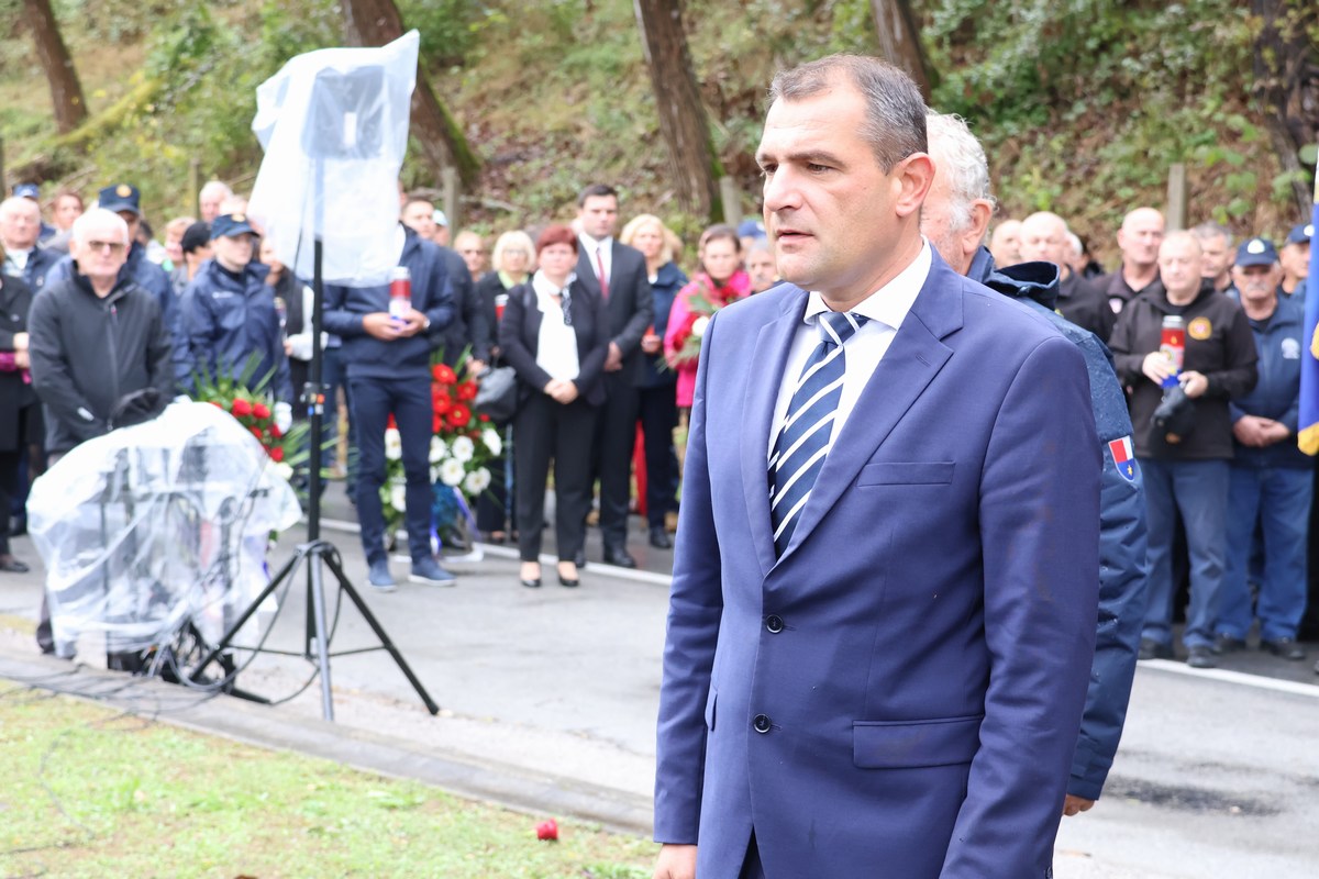 SJEĆANJA Župan Matija Posavec odao počast žrtvama u Baćinu