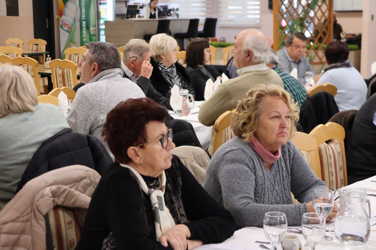 POZDRAVIO IH I ŽUPAN Godišnja skupština Matice umirovljenika Međimurske županije POZDRAVIO IH I ŽUPAN Godišnja skupština Matice umirovljenika Međimurske županije