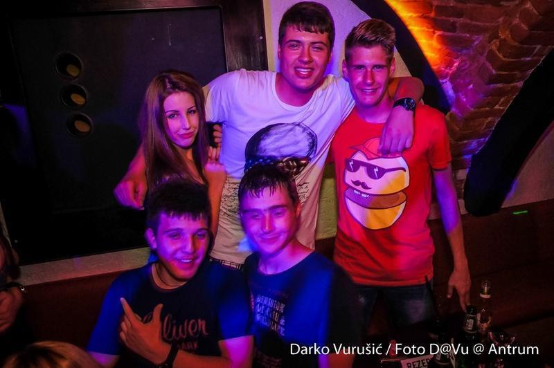 slika00018 Antrum (Subota, 28.6.2014. – Sandra Afrika)