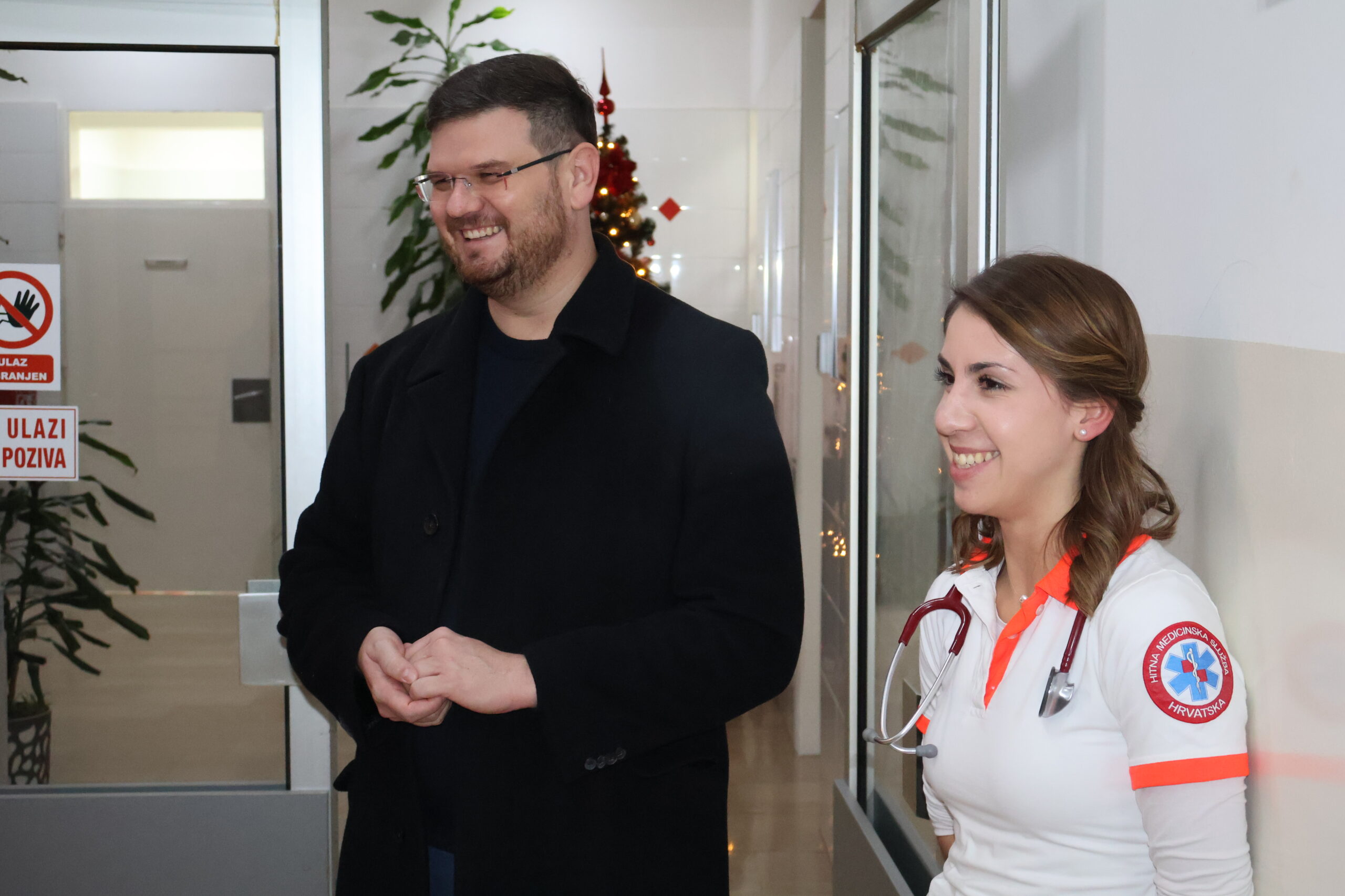 Gradonačelnica Cividini i župan Posavec obišli dežurne službe u novogodišnjoj noći