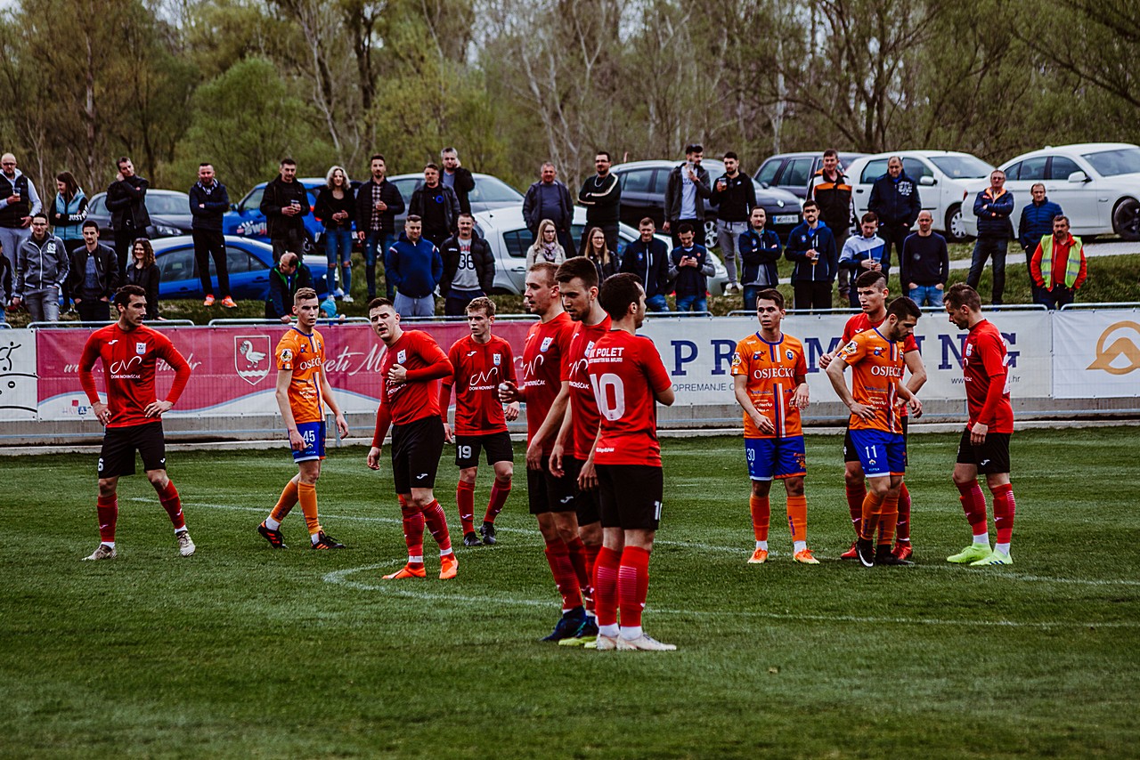 Tisuću ljudi pratilo veliki derbi između Poleta i Varteksa
