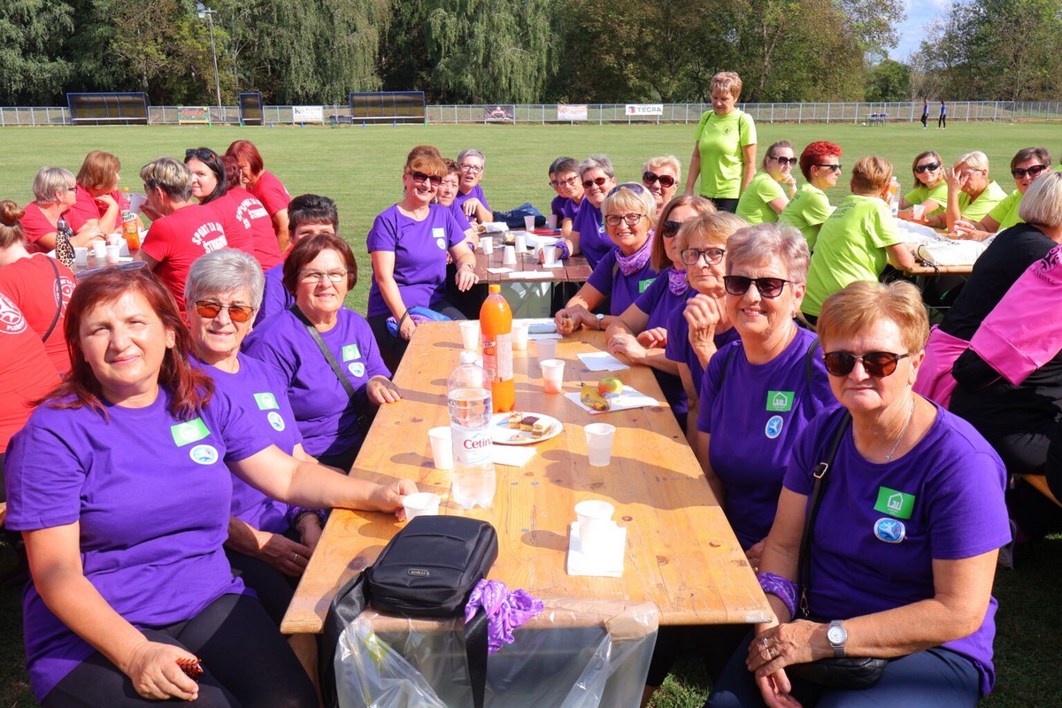 FESTIVAL SPORTSKE REKREACIJE U Mačkovcu vježbalo više od 200 žena, a slavila je ekipa Strahoninca! FESTIVAL SPORTSKE REKREACIJE U Mačkovcu vježbalo više od 200 žena, a slavila je ekipa Strahoninca!