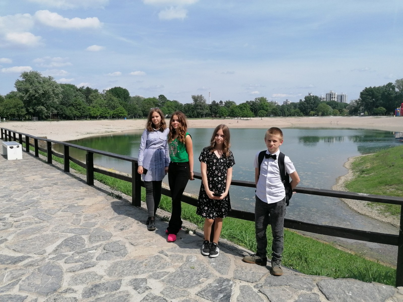 FOTO Izvrsni promotori Međimurske županije na državnoj smotri iz područja Građanskog odgoja i obrazovnja i međupredmetnih tema FOTO Izvrsni promotori Međimurske županije na državnoj smotri iz područja Građanskog odgoja i obrazovnja i međupredmetnih tema