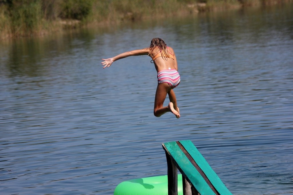 Međimurke i Međimurci spas od ljetnih vrućina potražili uz rijeku Dravu