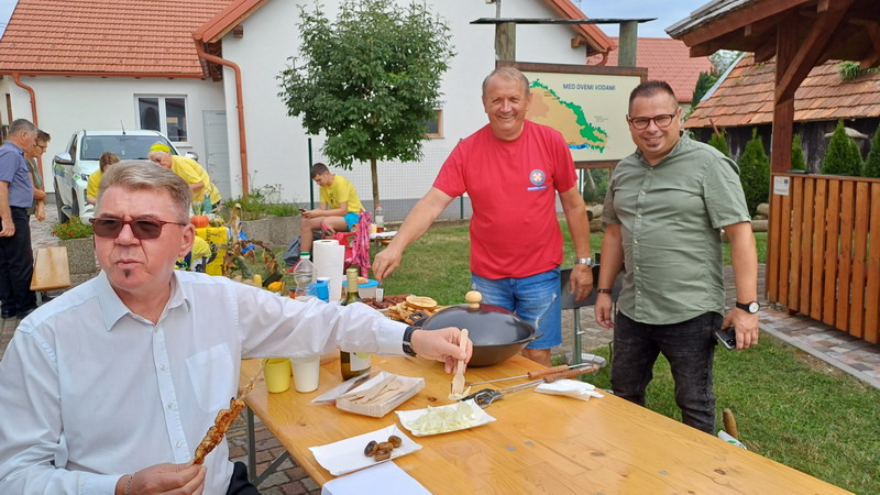 SVE BILO FINO 3. Eko kotlić na Trgu međimurske prirode okupio 13 ekipa