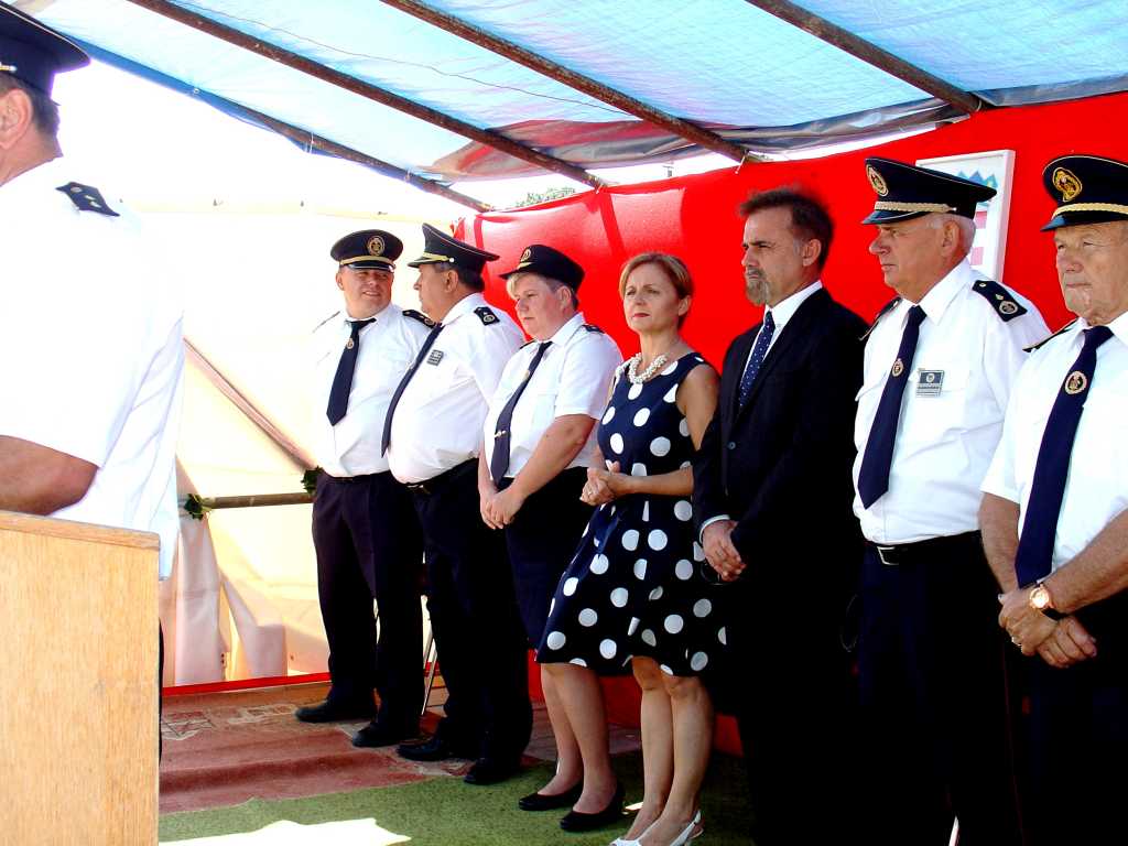 dvddruzbinec02911824