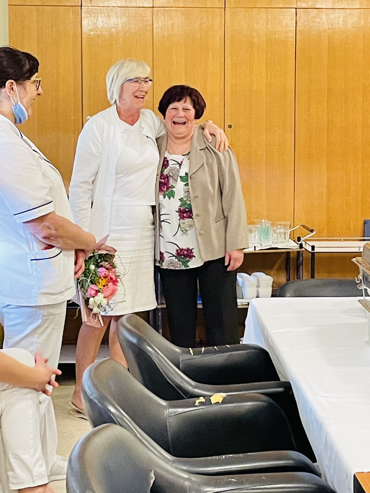 SESTRA MARIJA PERKO Nakon 46 godina na najljepšem odjelu, vrijeme je za uživanje u čarima mirovine SESTRA MARIJA PERKO Nakon 46 godina na najljepšem odjelu, vrijeme je za uživanje u čarima mirovine