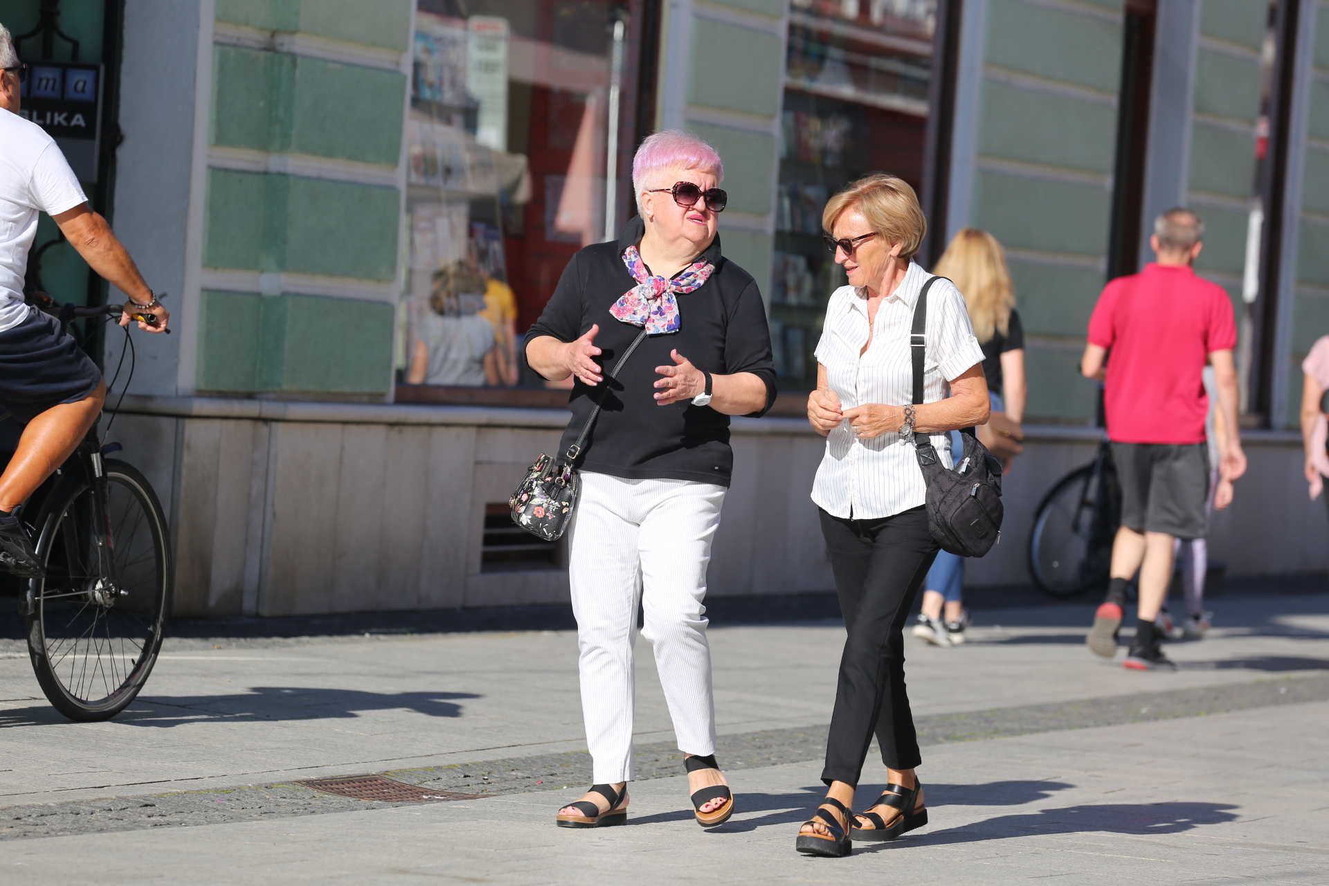 KLIKOM PO ČAKOVCU Prva rujanska subota izmamila vesele šetače na čakovečku ‘špicu’