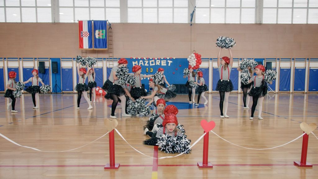 3302652457820996587312622748504