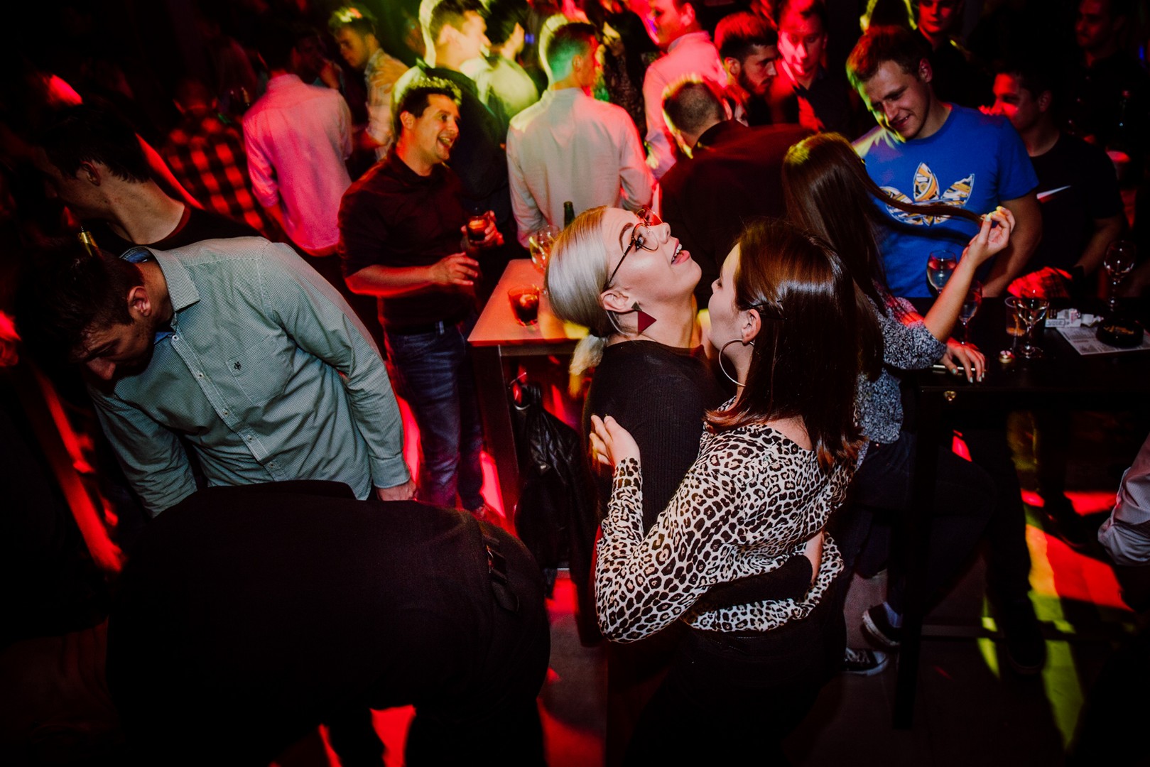 Odlična zabava na Podrumarenju uz TS Kumovi i Vina Tomšić