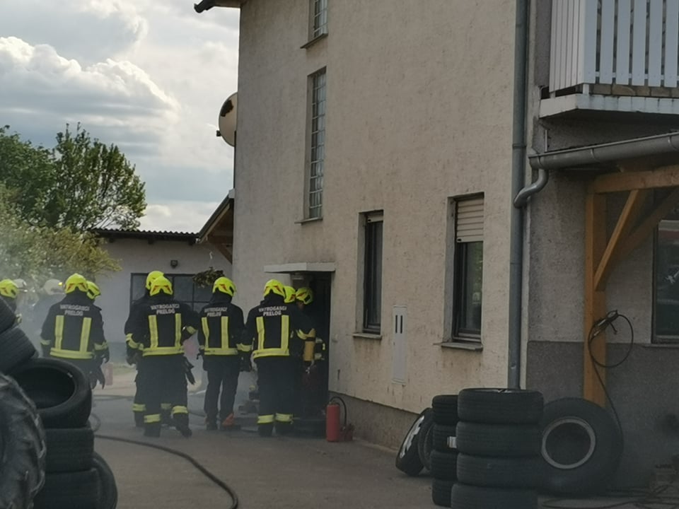 Požar podruma u Prelogu, na teren izašli brojni vatrogasci