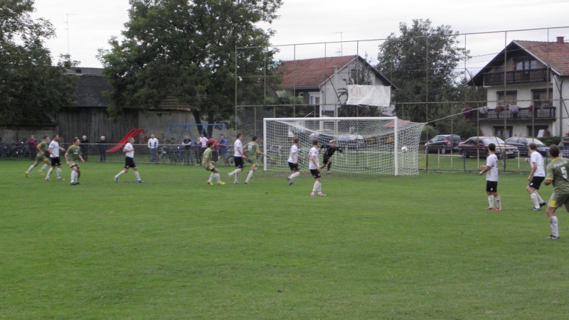 nkmladostnkspartak026608492