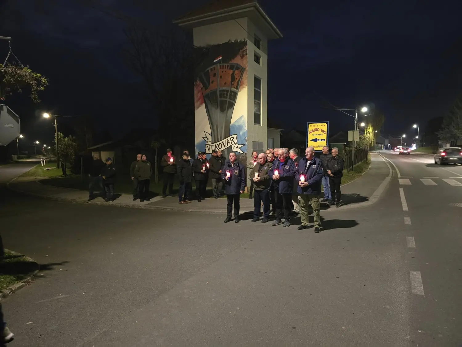 Branitelji u Selnici i Praporčanu odali počast žrtvama Domovinskog rata i Vukovara (9) Branitelji u Selnici i Praporčanu odali počast žrtvama Domovinskog rata i Vukovara (9)