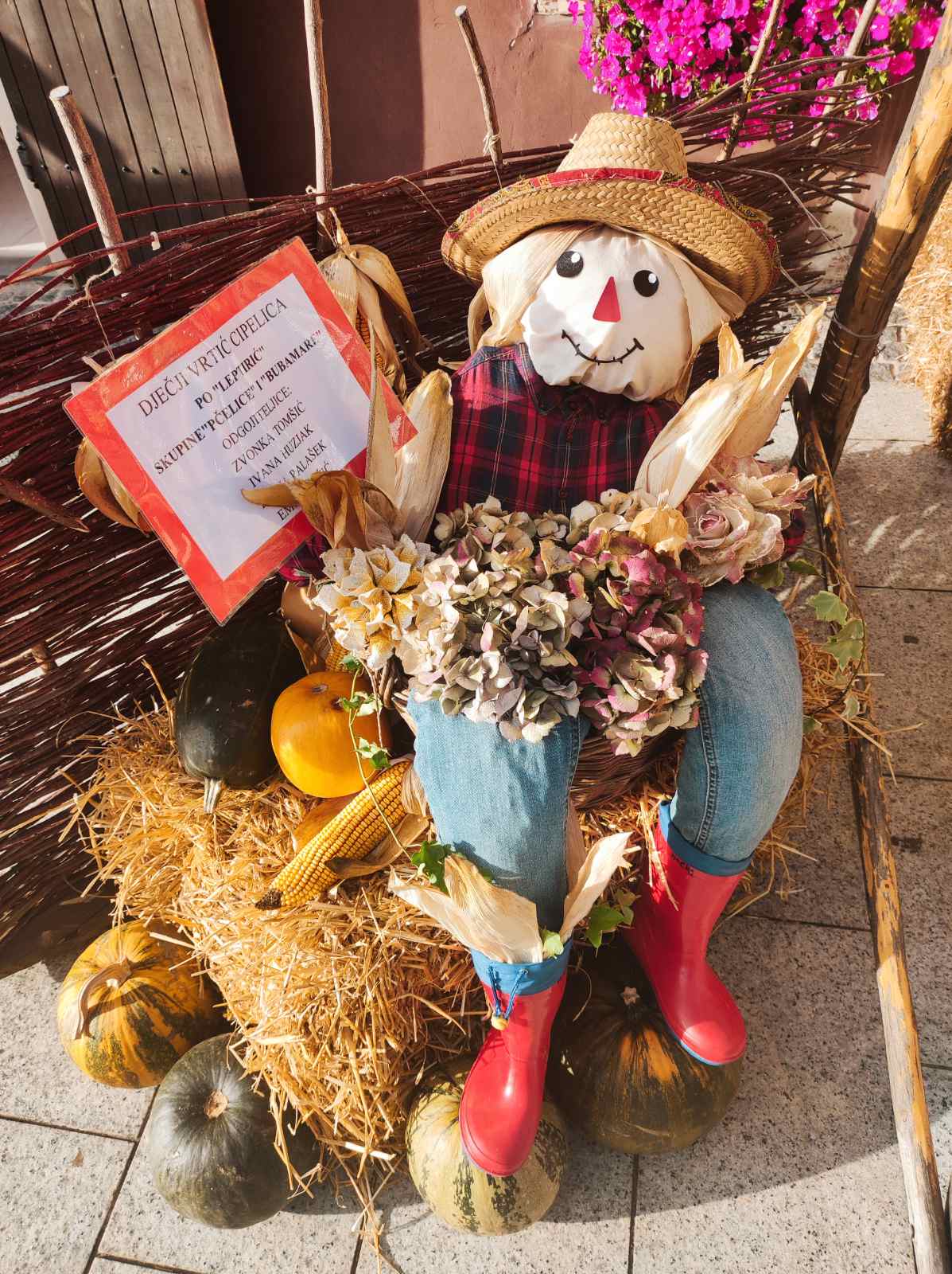 ČAKOVEC Jesenske umjetničke instalacije uljepšale središte grada