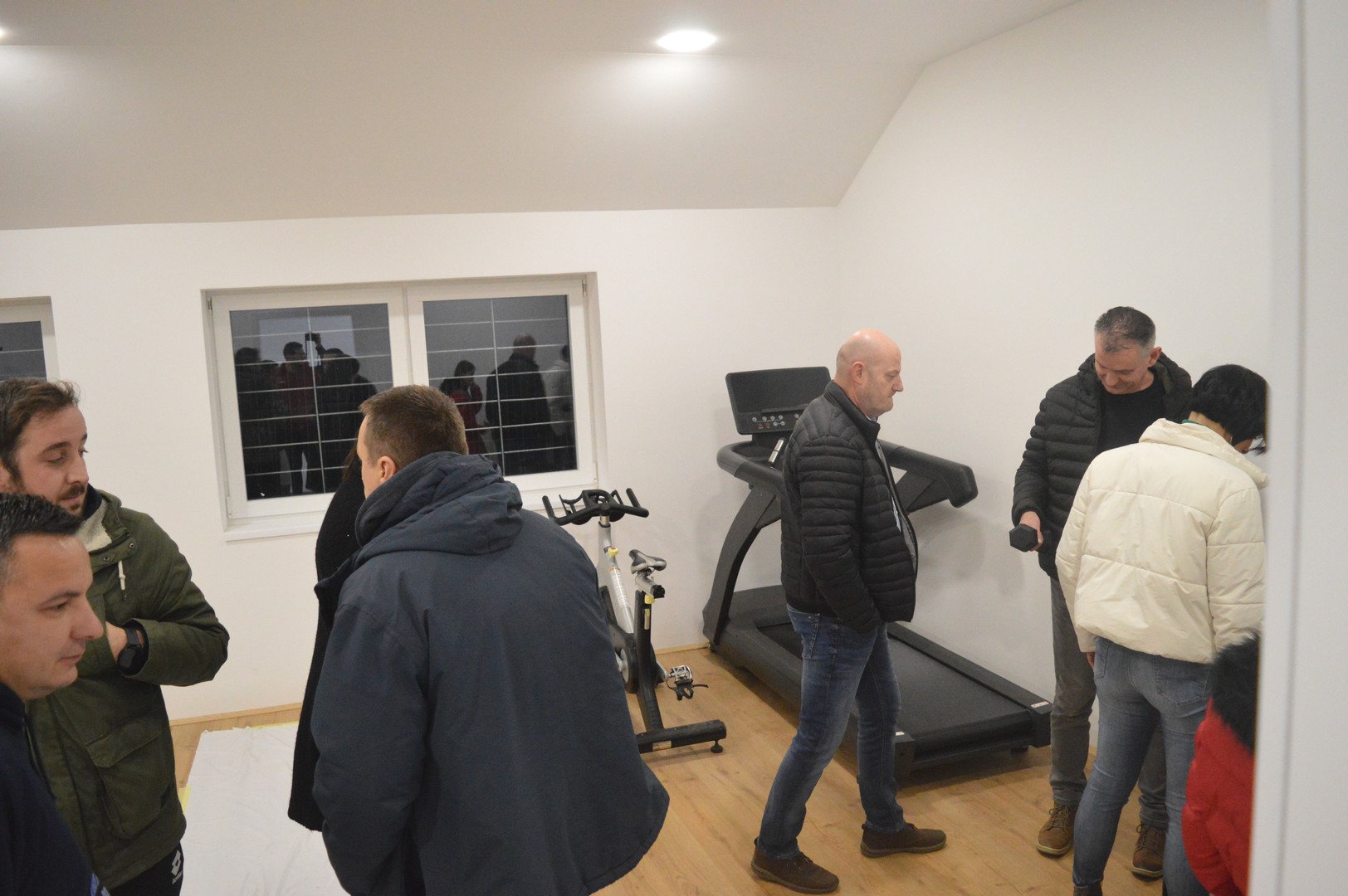 Graničar mještanima otvorio vrata: Mnogi su poželjeli razgledati novoizgrađeni Sportski centar u Kotoribi