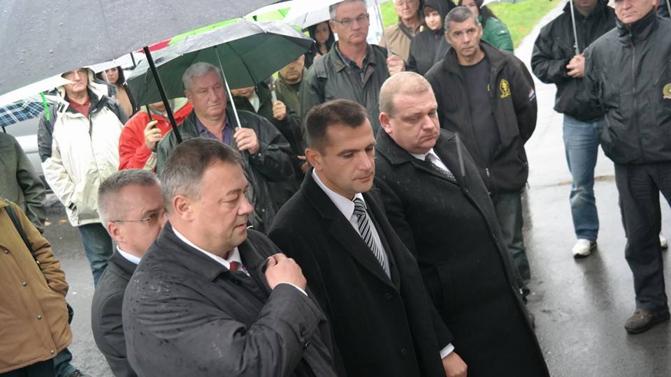 1159210056008627890547884301792