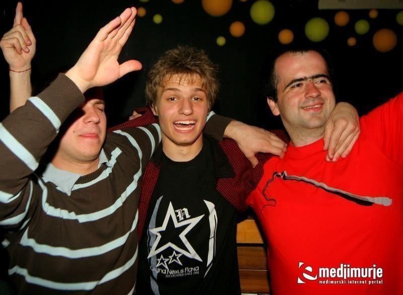 slika0014 Arcus (Subota, 28.4.2012) slika0014 Arcus (Subota, 28.4.2012)