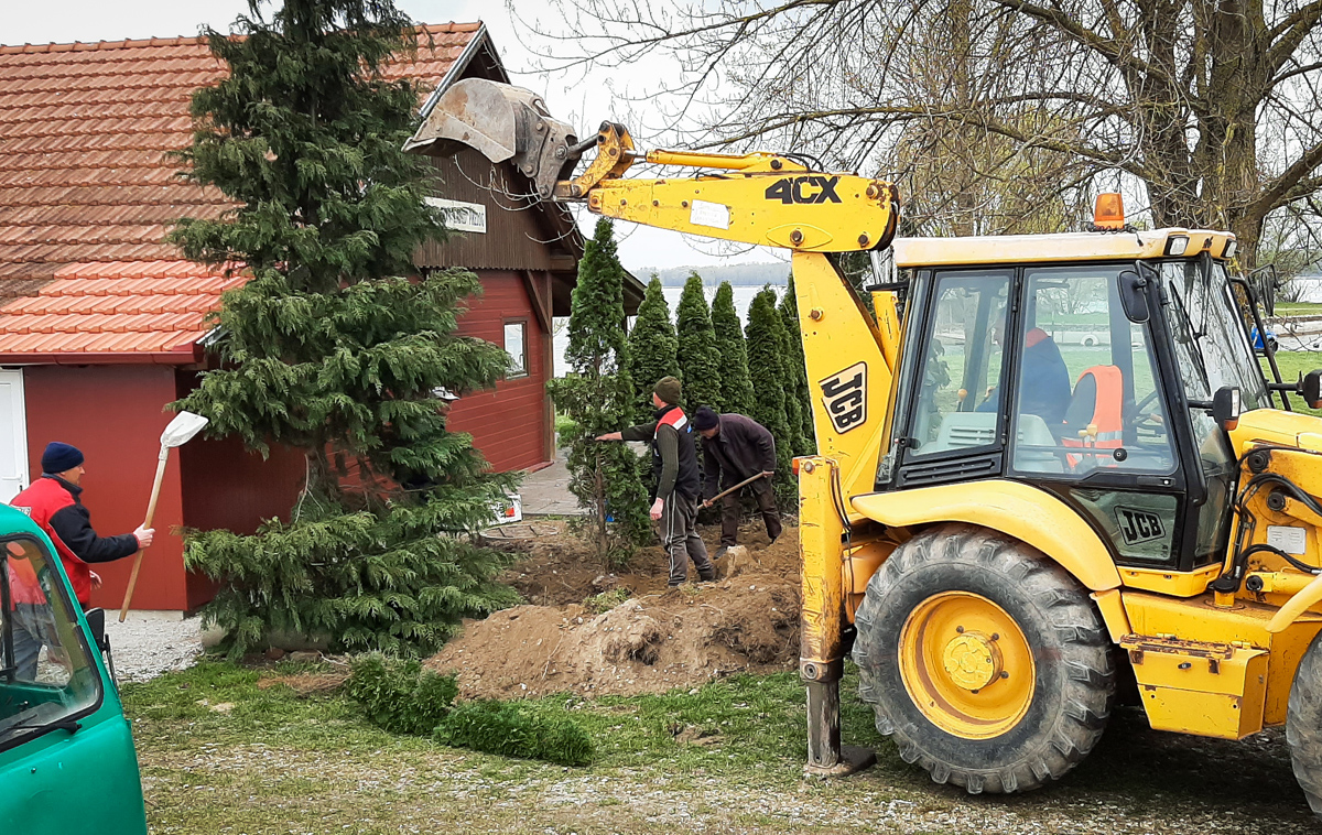 Vrijedne ruke Labudova obilježile Dan planeta Zemlje