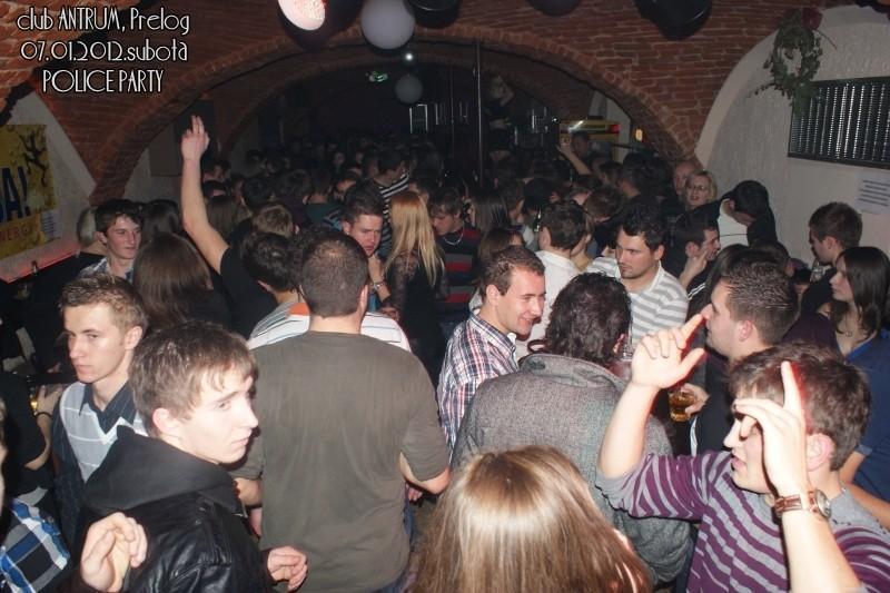 slika0050 Antrum (Subota, 7.1.2012) slika0050 Antrum (Subota, 7.1.2012)