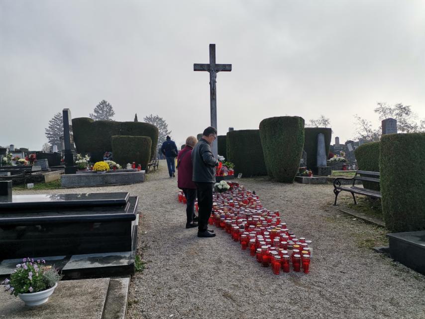 Čakovečko groblje u Mihovljanu na blagdan Svih svetih