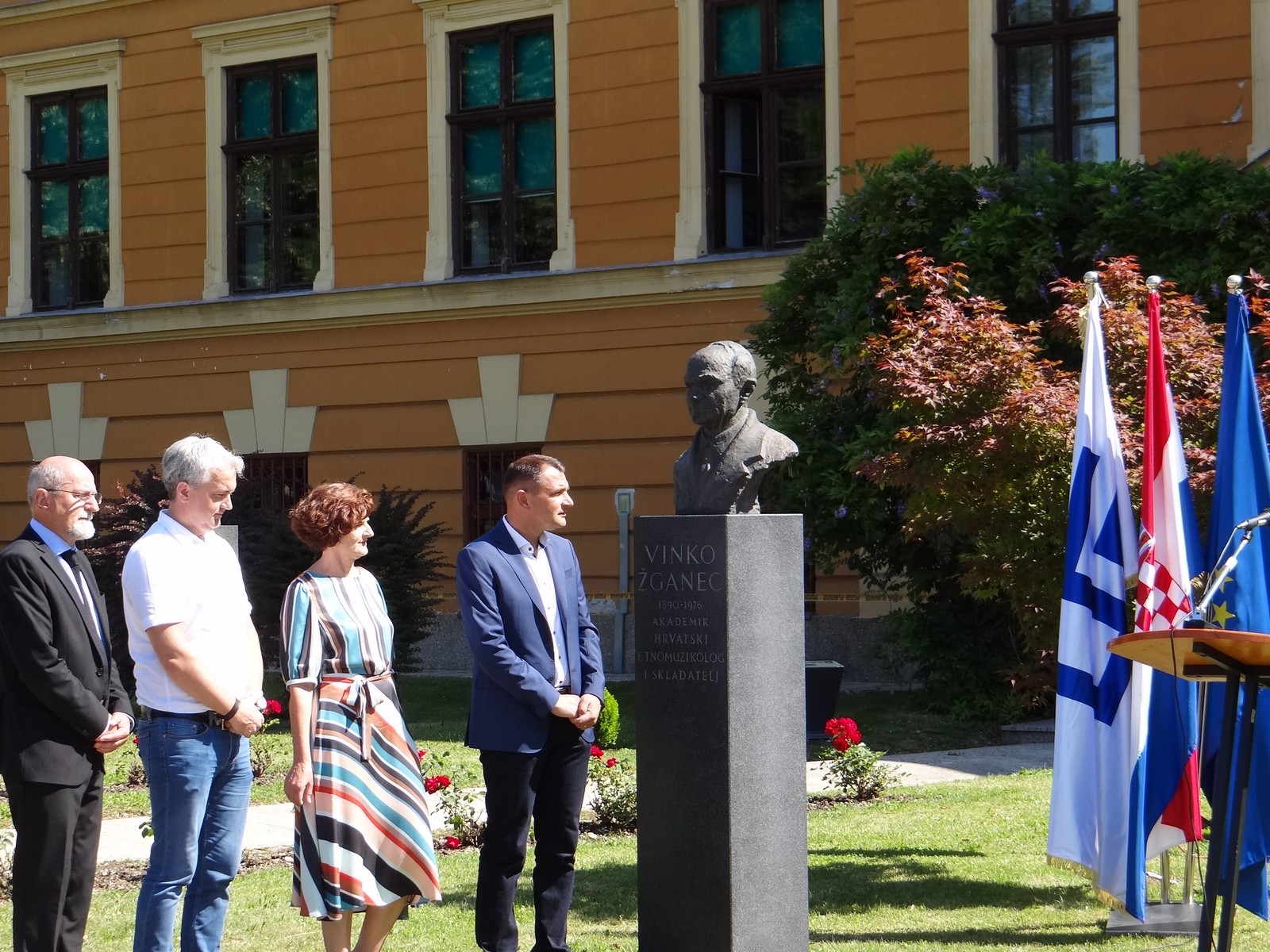 Ispred Učiteljskog fakulteta postavljena glazbena klupa posvećena međimurskoj popevki