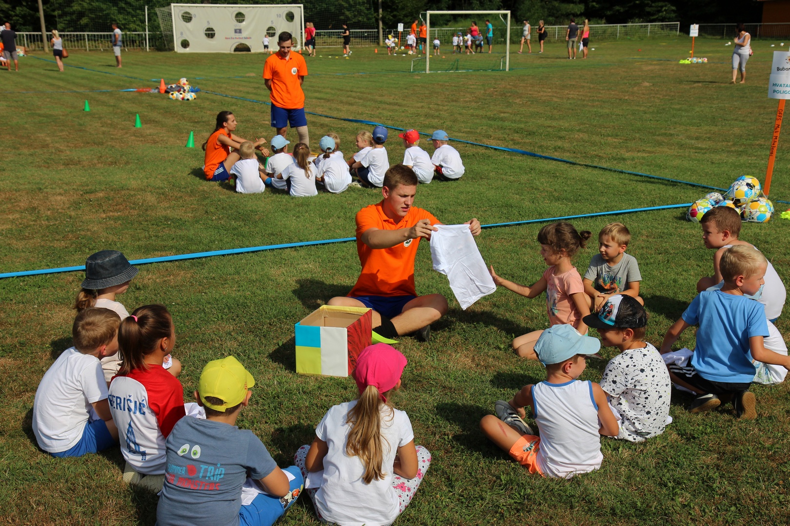 Vesela škola nogometa u Malom Mihaljevcu
