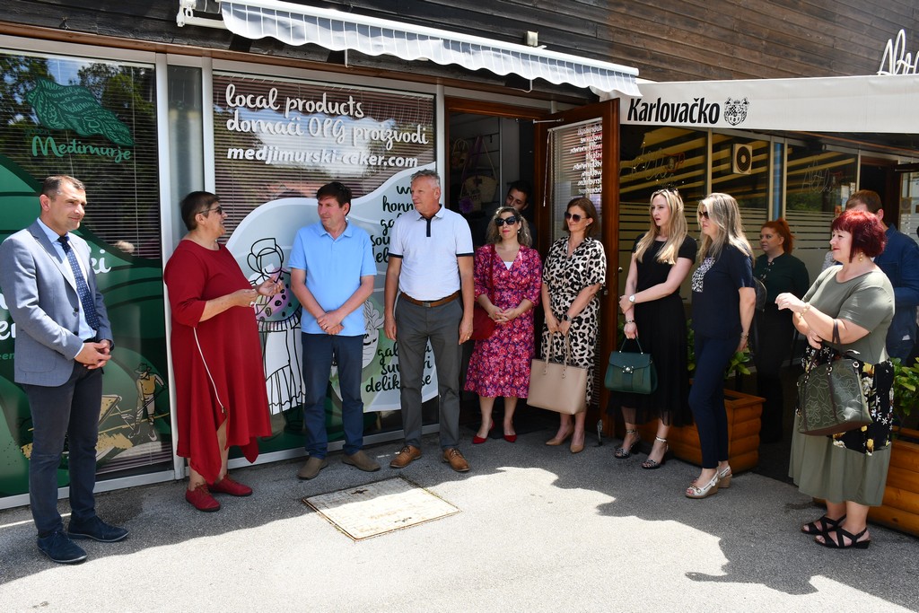 TERME SVETI MARTIN ‘Međimurski ceker’ – turistički info centar i dućan s domaćim proizvodima TERME SVETI MARTIN ‘Međimurski ceker’ – turistički info centar i dućan s domaćim proizvodima