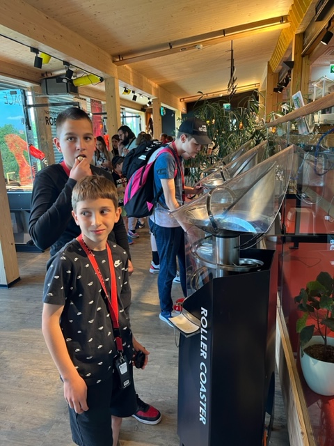 ŽUPA NEDELIŠĆE Ministranti, župnik i kapelan na jednodnevnom izletu u Austriji