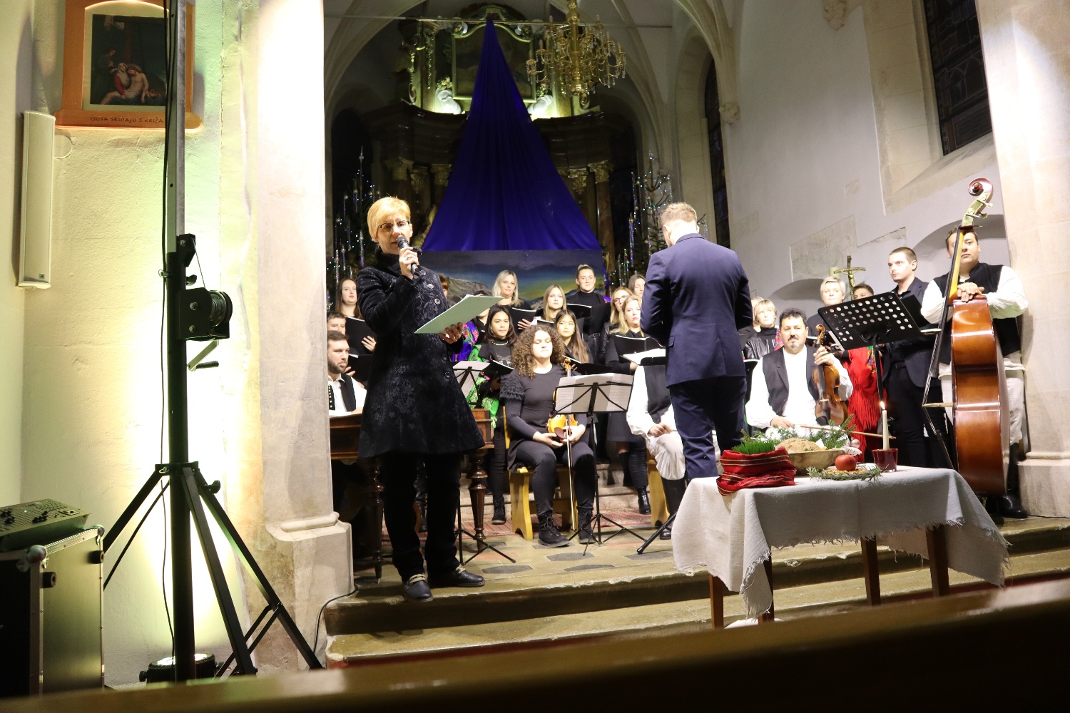 FOTO Adventsko-božićni koncert HKUU Sveti Martin