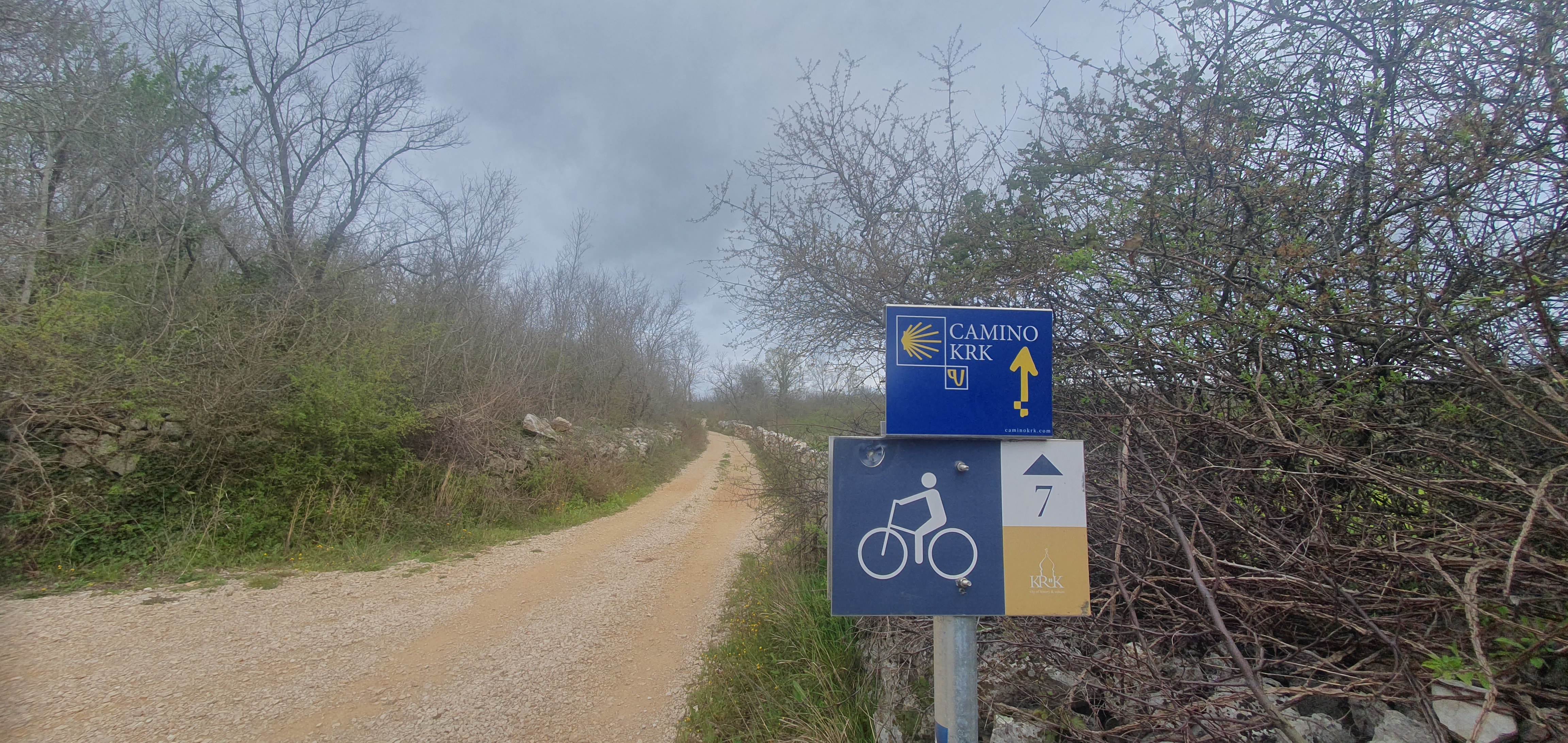CAMINO KRKA Naši čitatelji Saša Turk i Danijel Mikolaj šalju nam fotografije njihove velike avanture CAMINO KRKA Naši čitatelji Saša Turk i Danijel Mikolaj šalju nam fotografije njihove velike avanture