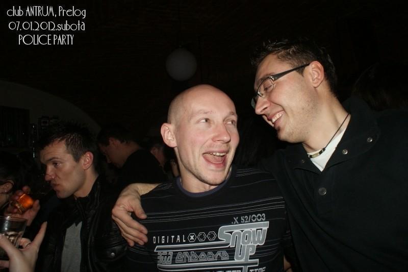 slika0065 Antrum (Subota, 7.1.2012) slika0065 Antrum (Subota, 7.1.2012)