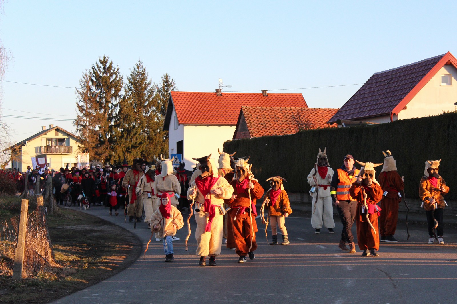 SEZONA MAŠKARA Veselo je bilo na Fašniku u Zasadbreg
