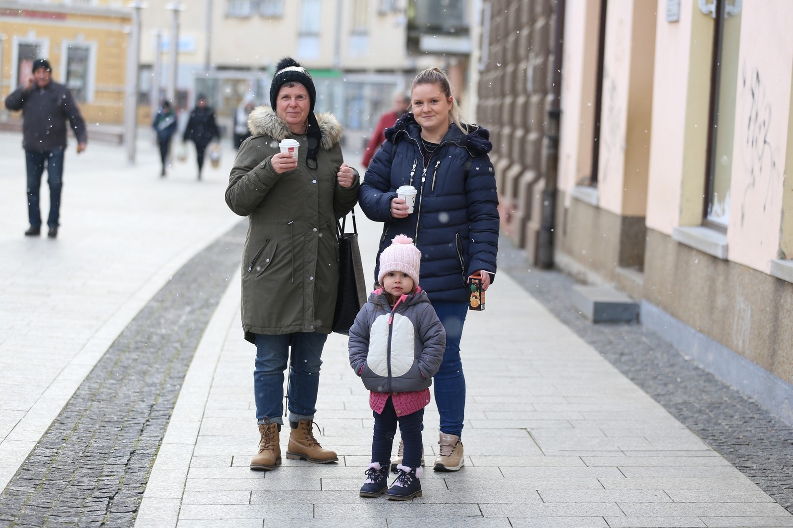 KLIKOM PO ČAKOVCU ‘Zabundani’ Međimurci na friškom zraku, evo koga smo sve sreli
