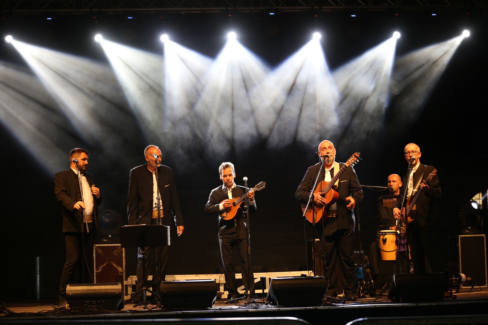 Odlična atmosfera: Klapa Kampanel zabavlja Kotoripčane i njihove goste