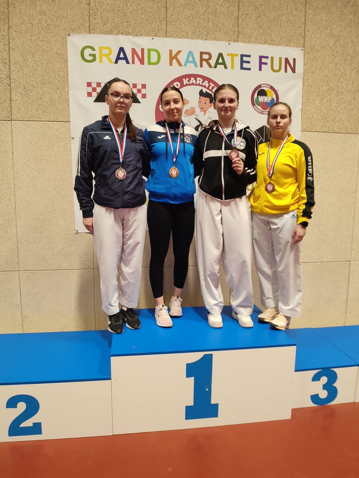 482216983_950405063882556_73621224749158622_n 482216983_950405063882556_73621224749158622_n